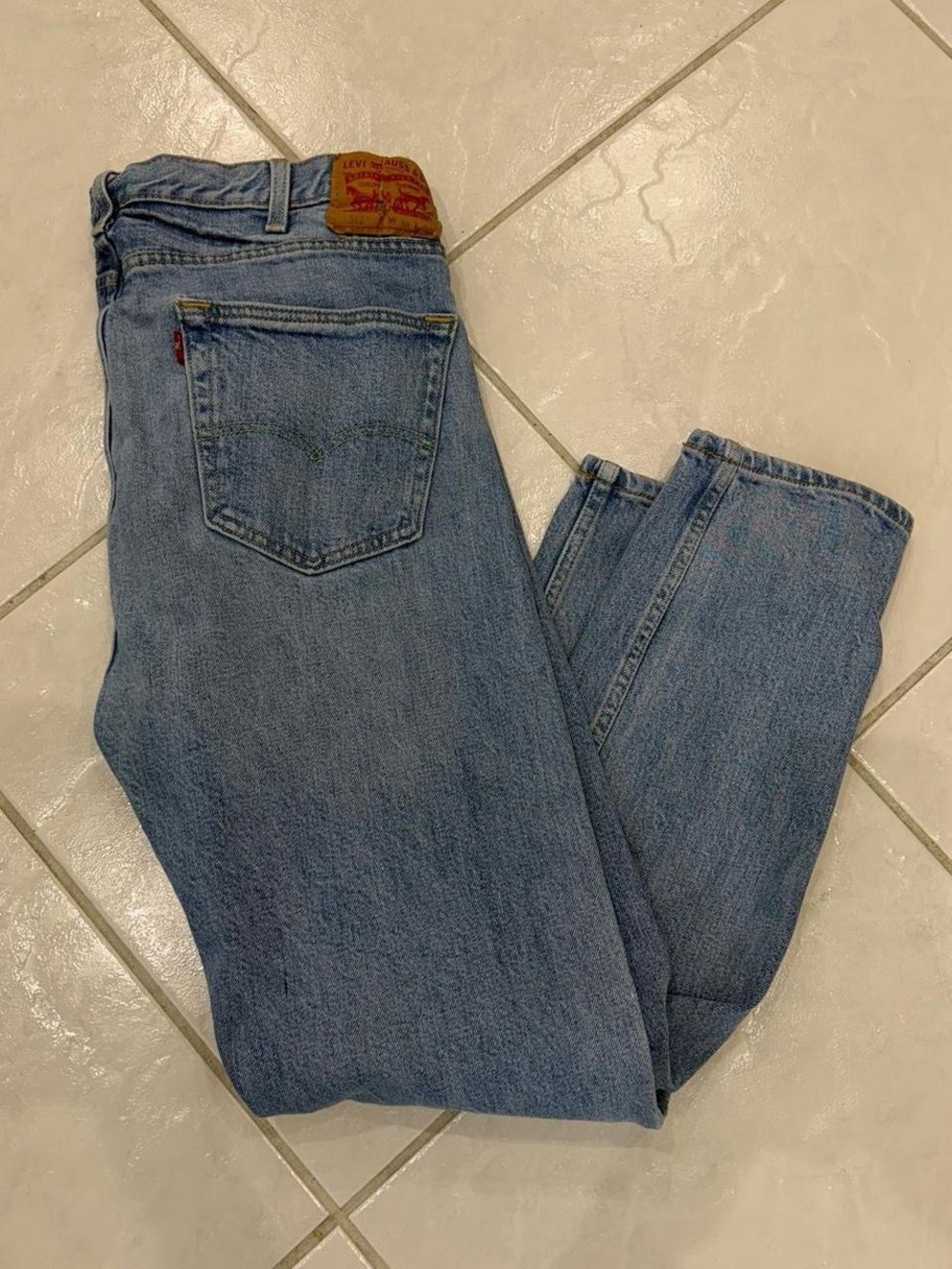 Levi's Men's Light Blue Straight Jeans
